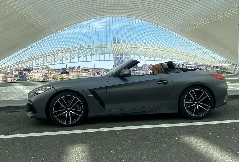 BMW 2.0iAS sDrive20i