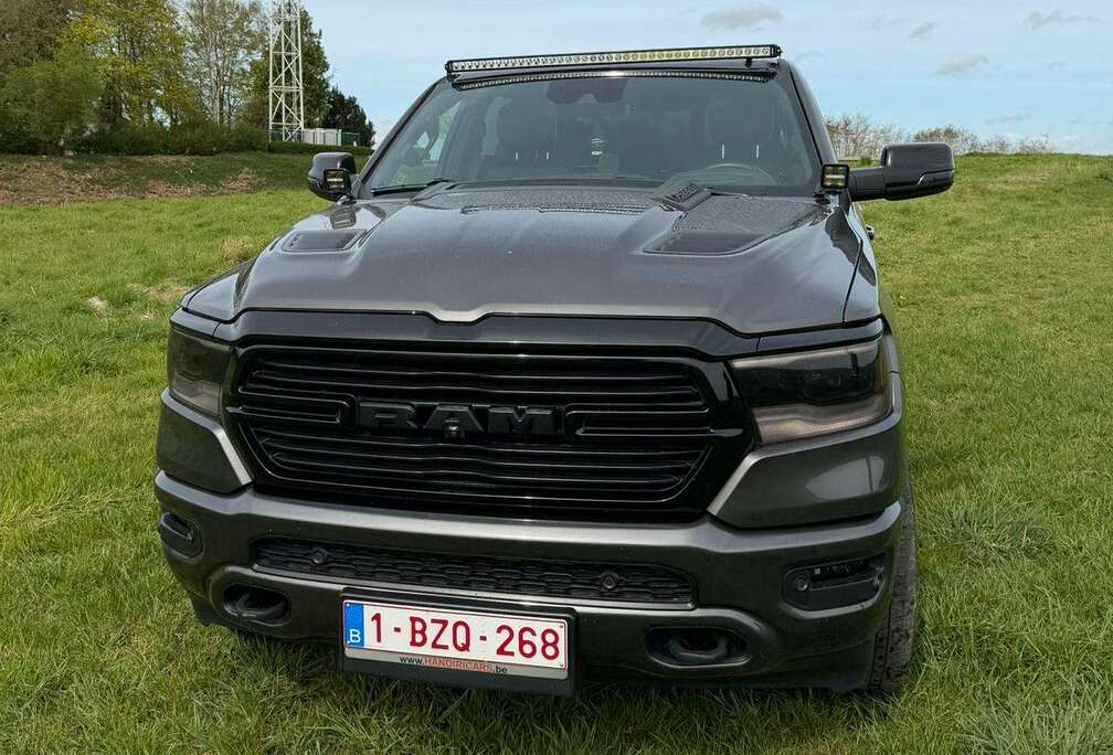 Dodge Laramie