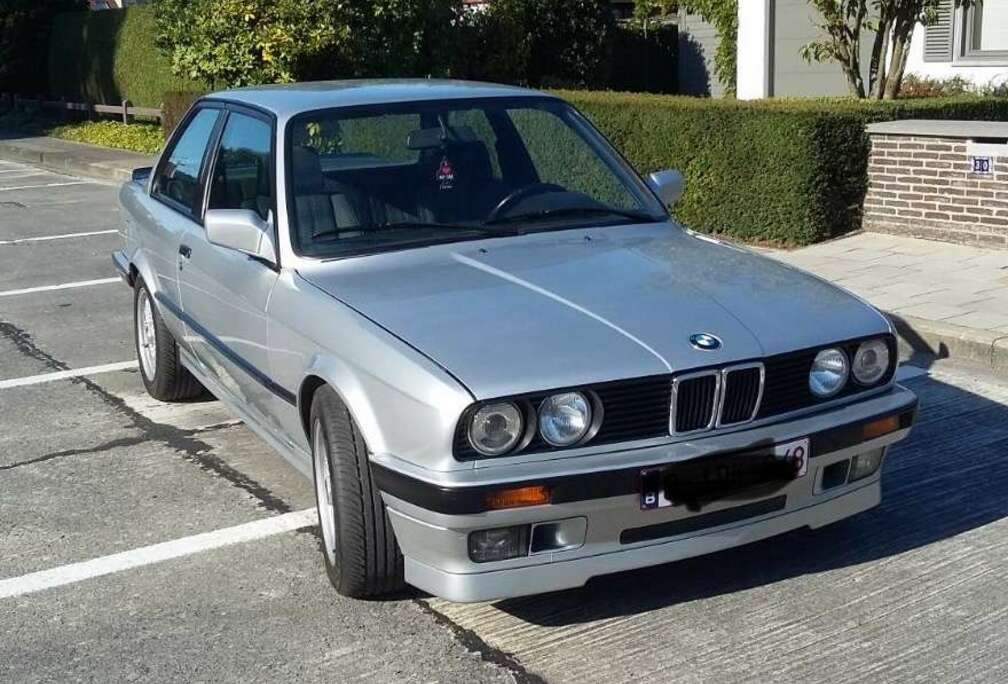 BMW IS