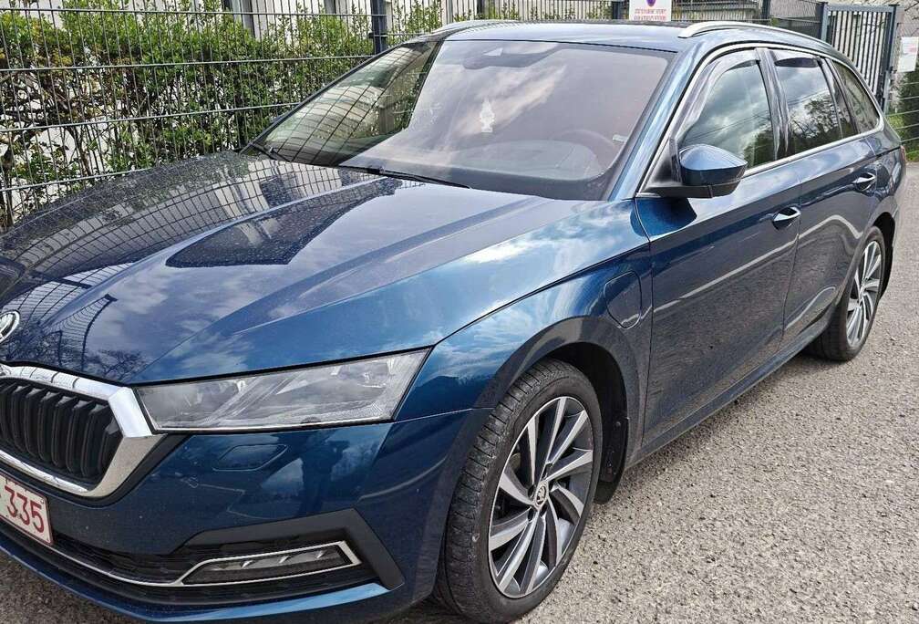 Skoda Octavia SW PHEV 1.4 TSI Style DSG/ DCC /FULL