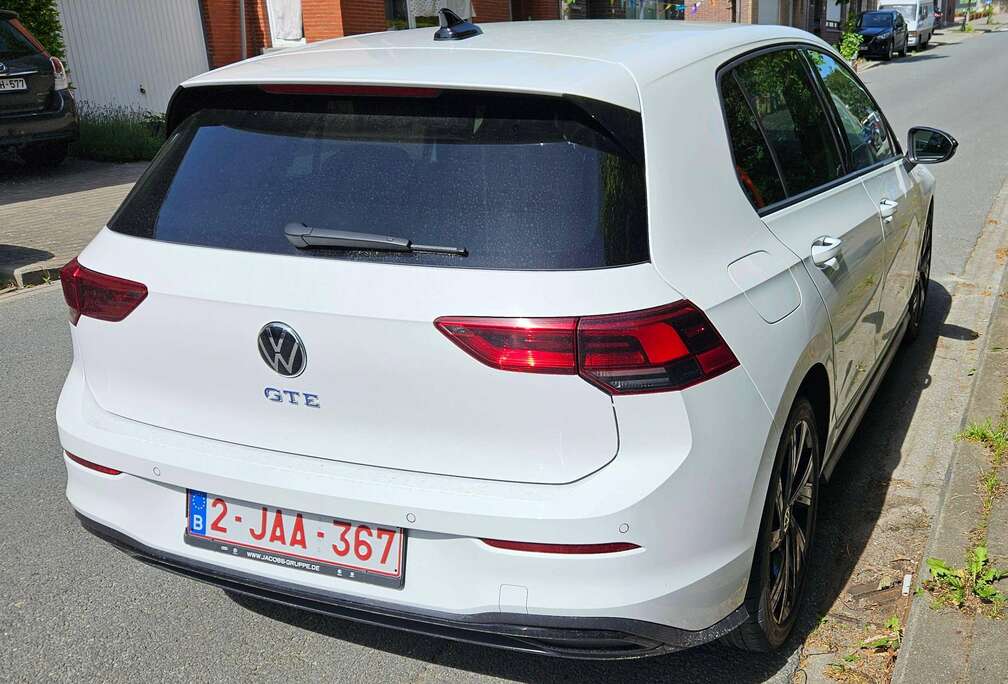 Volkswagen 1.4 GTE ehybrid - Navigatie, achteruitkijkcamera, neerklapbare spiegel, contactloos openende deuren, adaptive cruise cont