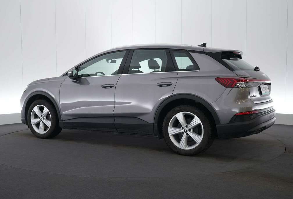 Audi Q4 80 kWh 40 Attraction Business+ LEDER/CUIR LED G