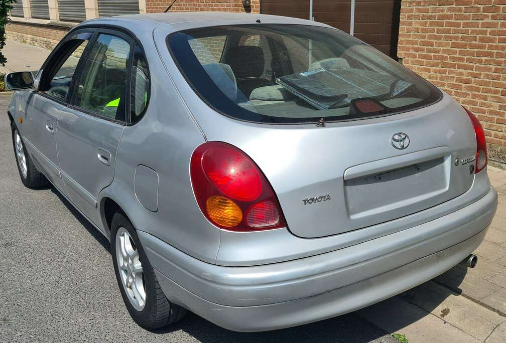 Toyota 1.3i 16v Linea Luna