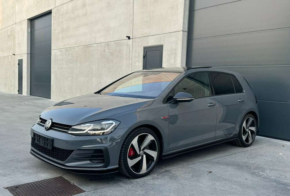 Volkswagen TCR DSG LEDER VIRT COCKPIT CARPLAY