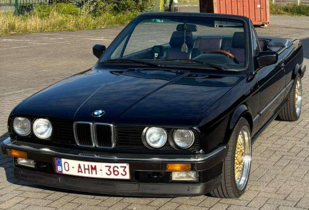 BMW 320i