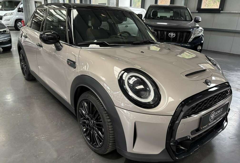 MINI 2.0 Auto 178HP