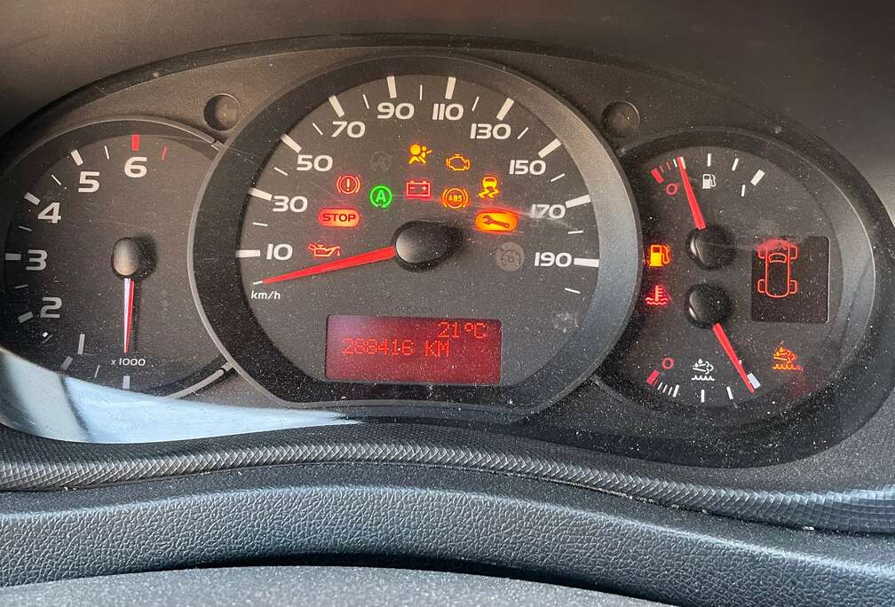 Renault 2.3 dCi 35 L3H1