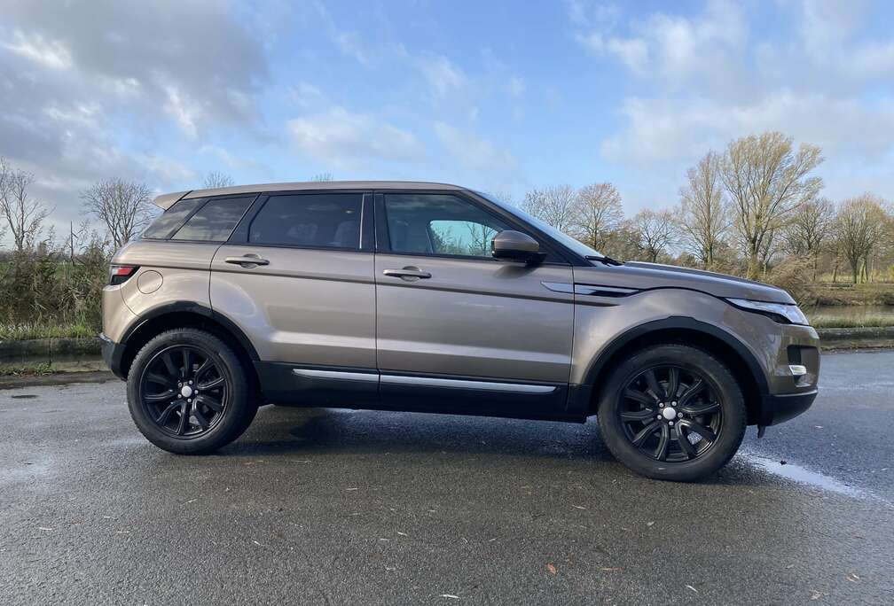 Land Rover Evoque 2.2 eD4 2WD Pure Lounge Edition