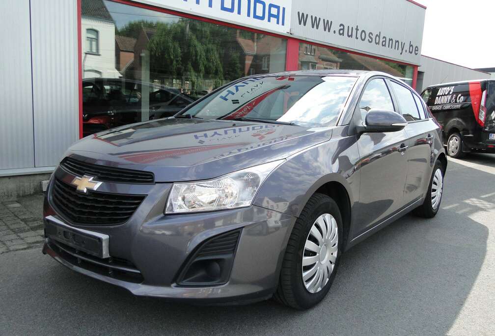 Chevrolet Cruze hatchback 1.4i airco
