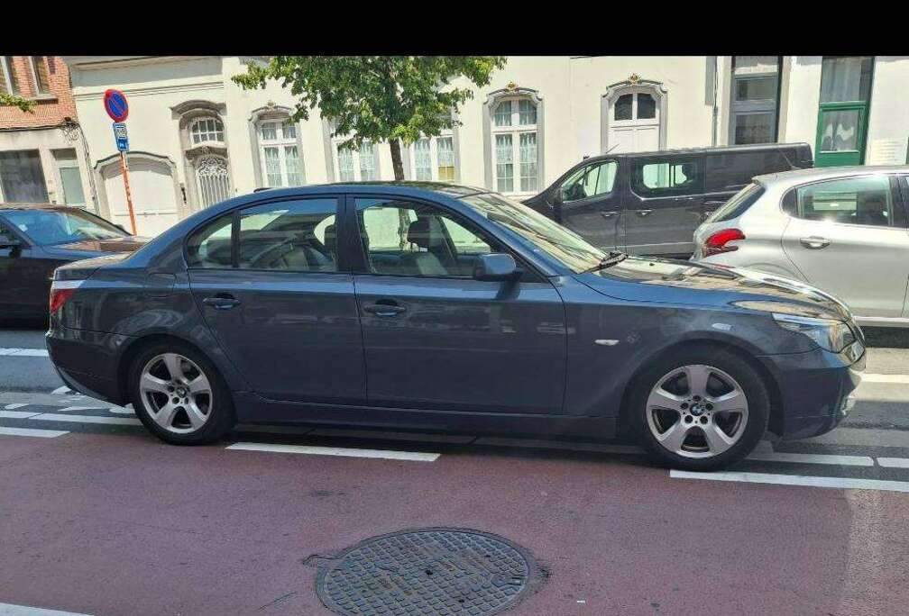 BMW 523iA