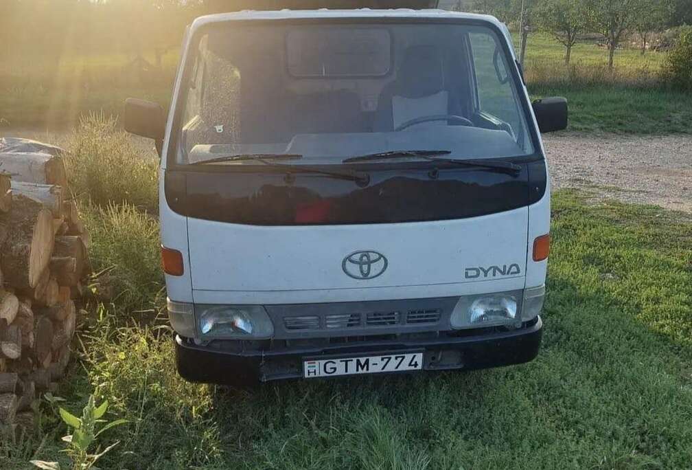 Toyota Toyota Dyna 100 Diesel état parfait avec benne