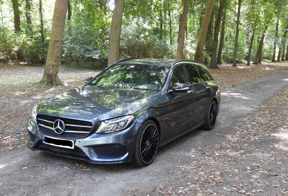 Mercedes-Benz C 400 4Matic T 7G-TRONIC AMG Line