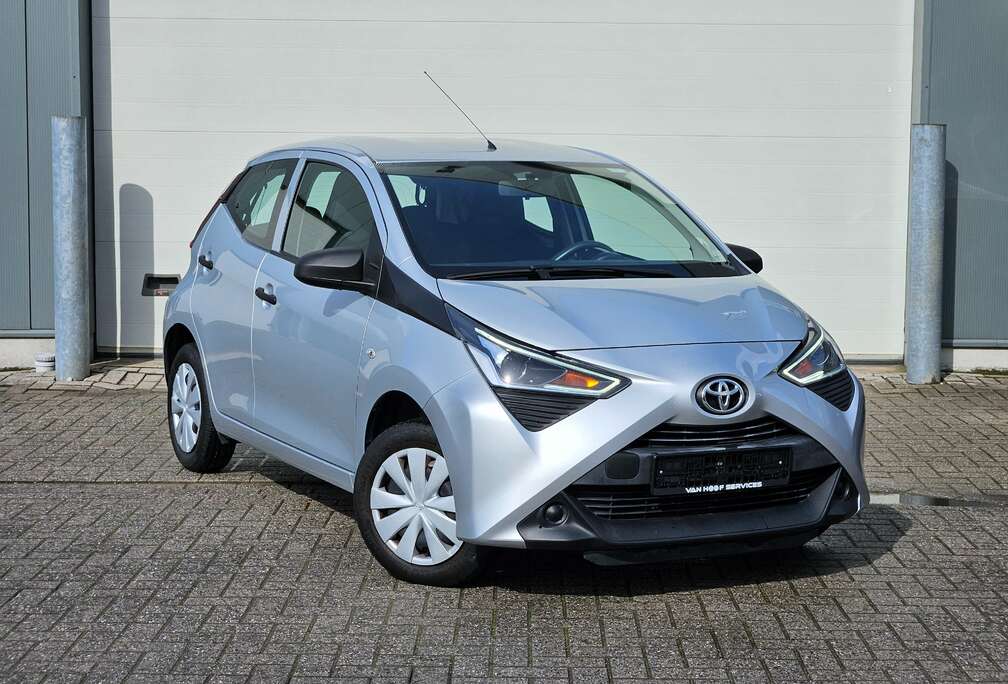 Toyota Aygo 1.0i VVT-i x-play