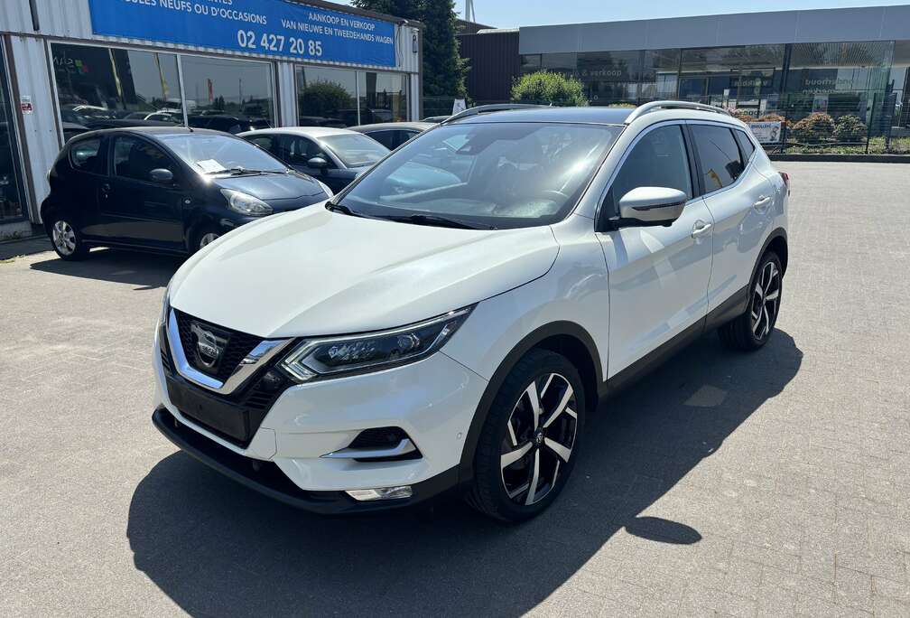 Nissan Qashqai 1.2 DIG-T N-Connecta Xtronic FULL OPTIONS