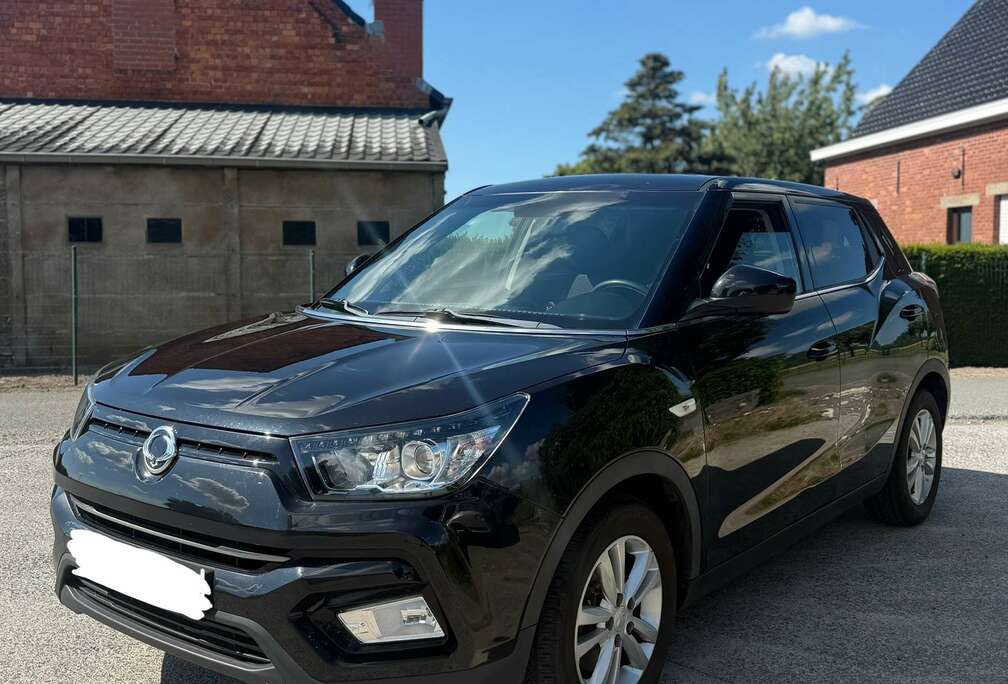 SsangYong 1.6i e-XGi 2WD Quartz