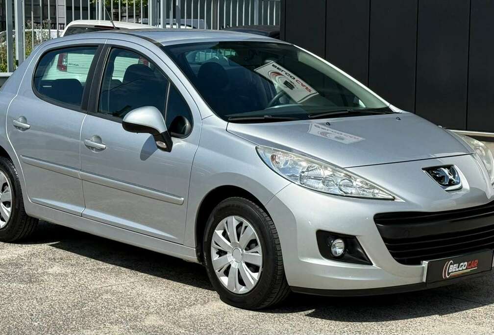 Peugeot 1.4 ESSENCE - AIRCO - CONTRLE TECHNIQUE OK