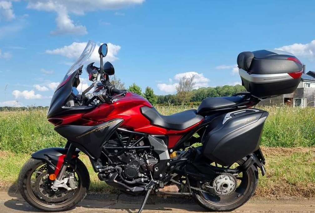 MV Agusta Turismo Veloce Lusso 800