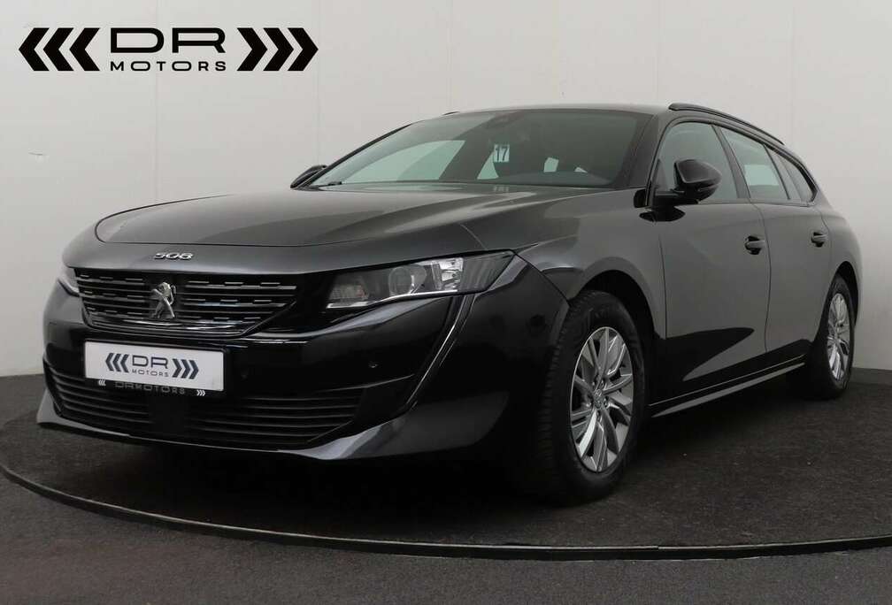 Peugeot SW 1.5 BlueHDi 130 - AUTOMAAT - CAMERA - VERWAR...