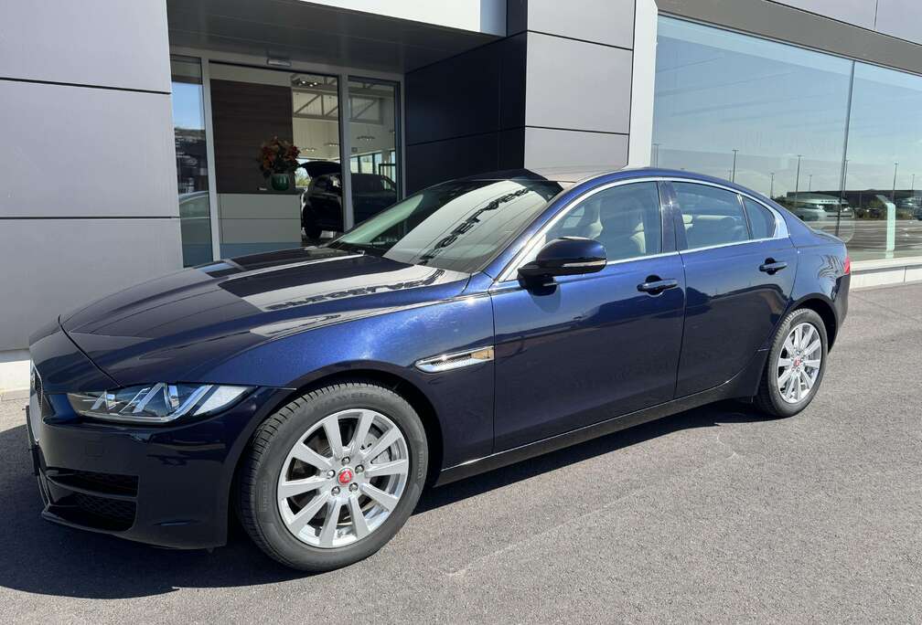 Jaguar XE 2.0 I4 AJ200 RWD 4DR SWB Prestige