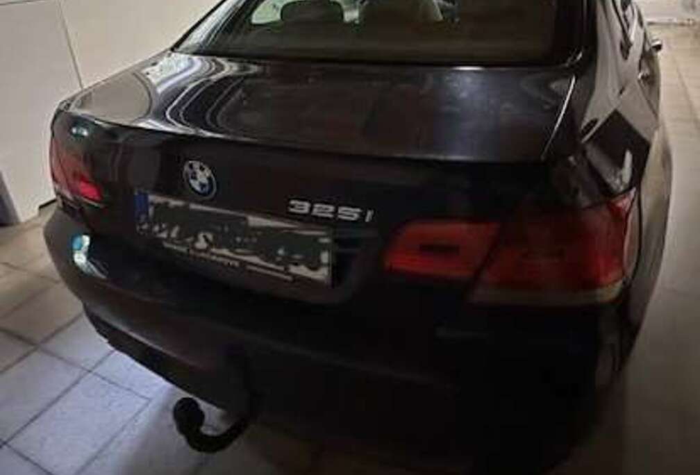 BMW 325i Coupe Aut.