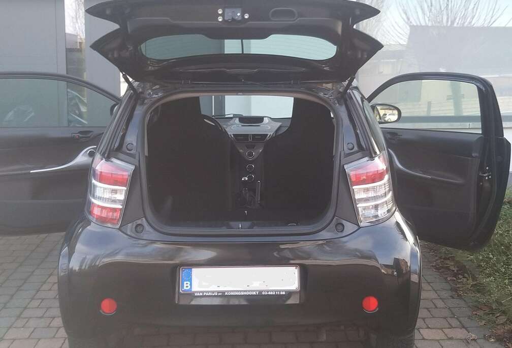 Toyota iQ 1.0i VVT-i Terra