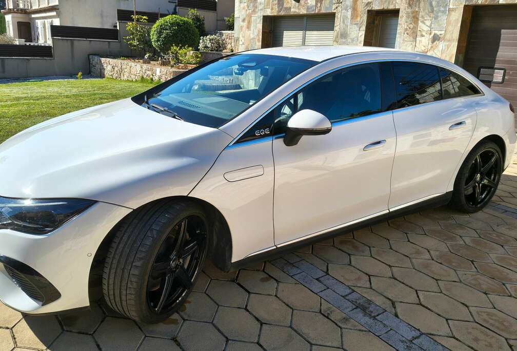 Mercedes-Benz 350+ long range