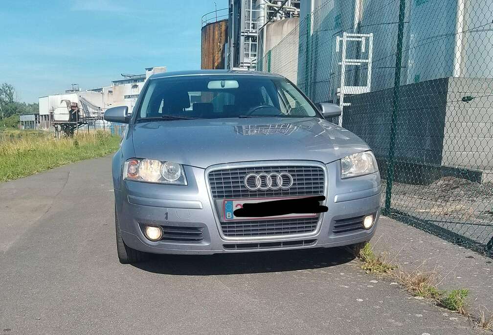 Audi A3 Sportback 1.6i 16v FSI Attraction