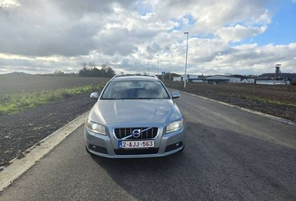 Volvo V70 D5 205 Summum Geartronic A