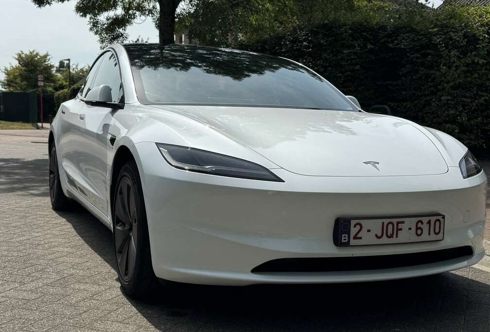 Tesla 64 kWh RWD Standart Range Premium