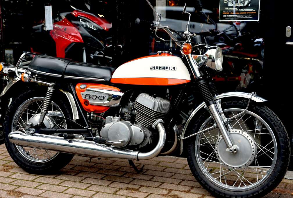 Suzuki ***MOTO VERTE***