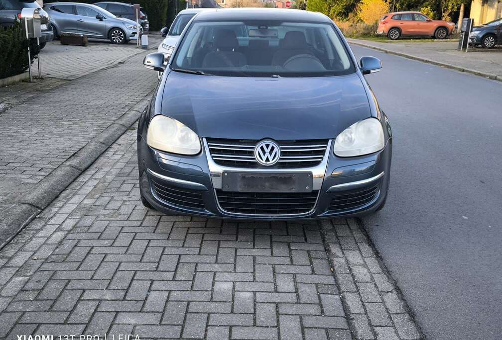 Volkswagen 1.9 TDI 105 ch FAP United