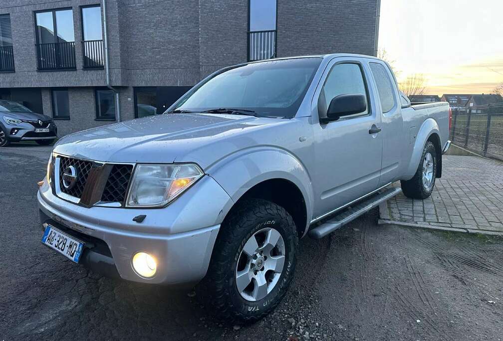 Nissan 2.5 dCi 4x4 XE