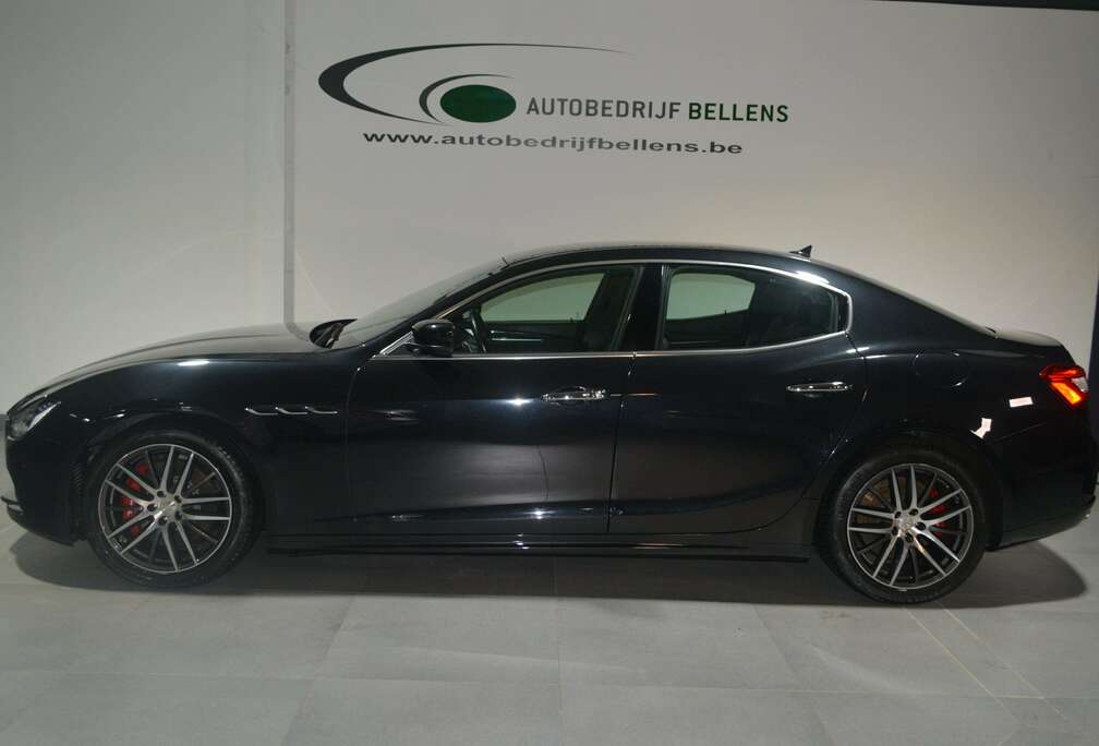 Maserati 3.0 V6 / LEDER / NAVI + CAM /CARBON PACK  1e EIG.