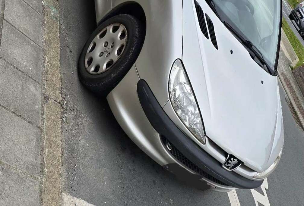 Peugeot 1.4 HDi X-Line