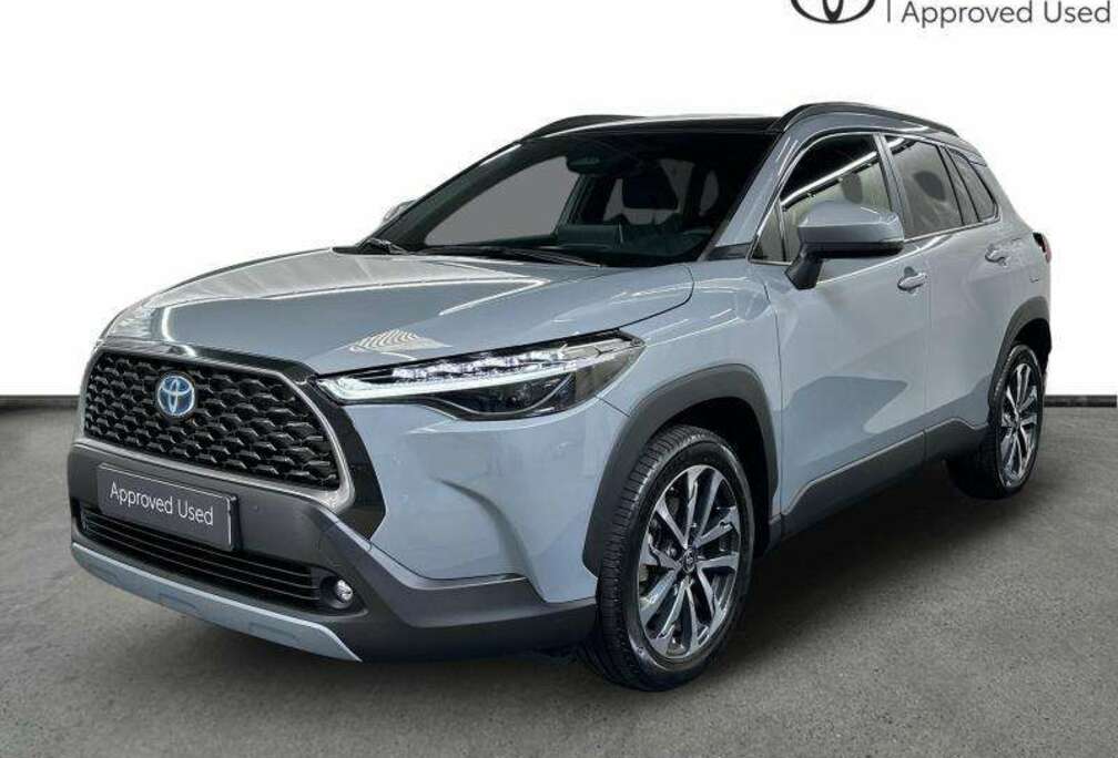 Toyota Style  pano roof  winter pack