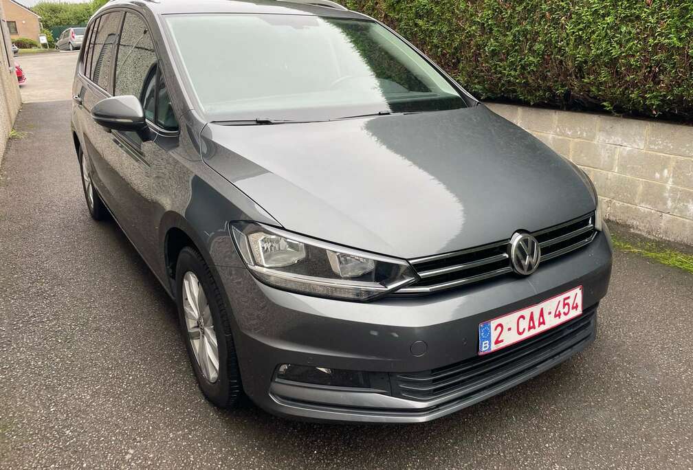 Volkswagen Touran dsg 7 places beaucoup d\'options