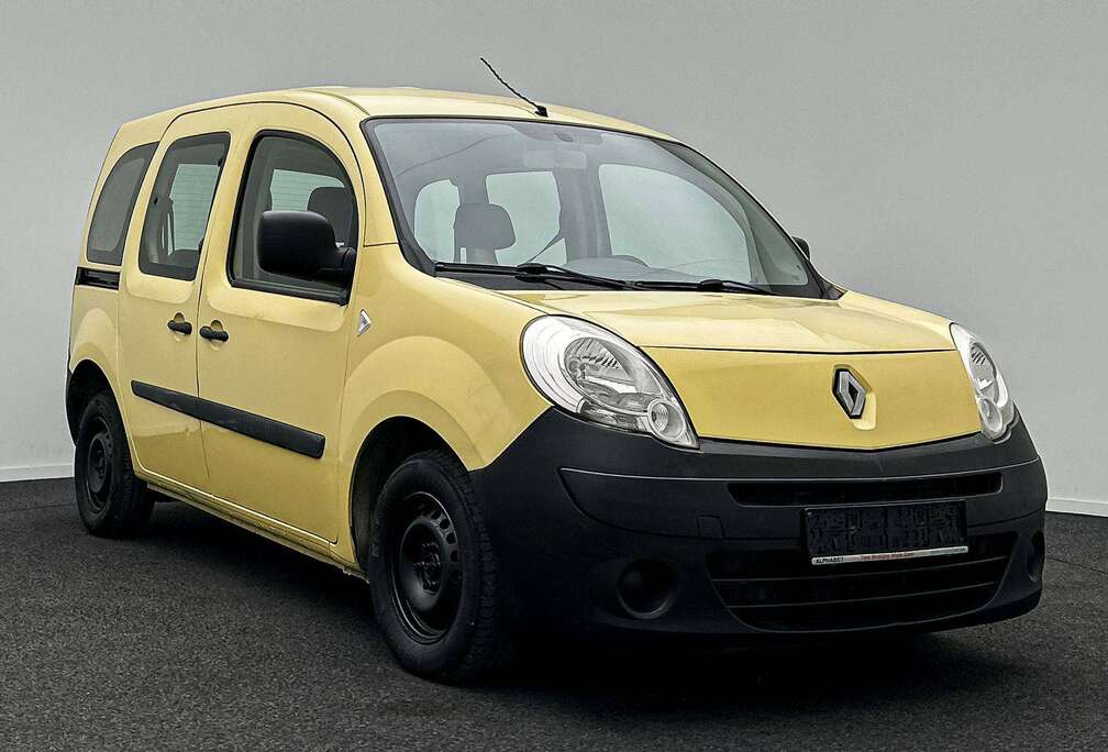 Renault ALL DOCUMENTS ARE PRESENT