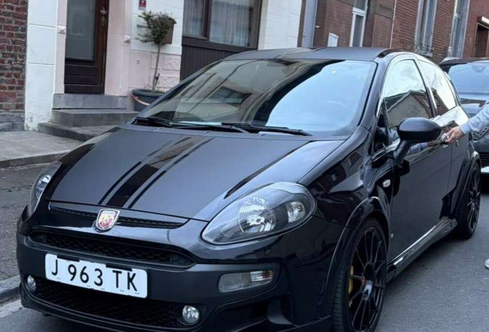 Abarth Ligne G-tech, siège sabelt, suspension bilstein