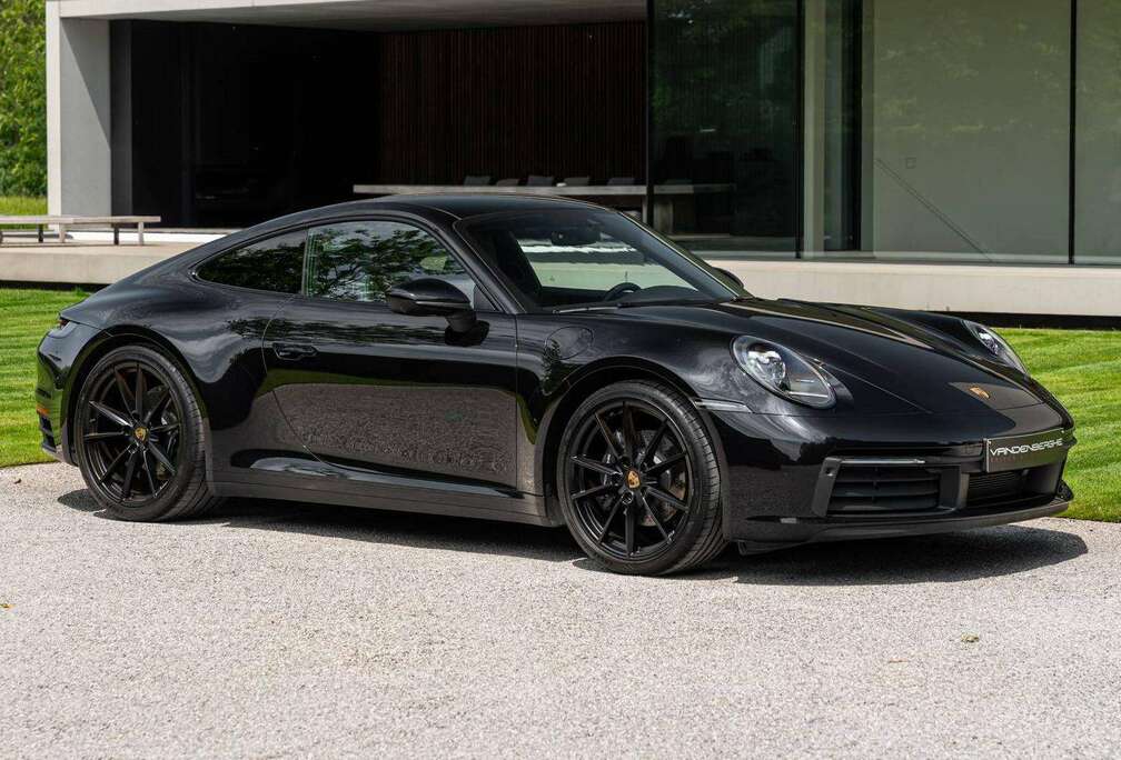 Porsche CARRERA 4 COUPE / FULL BLACK / SPORT EXHAUST / 21\