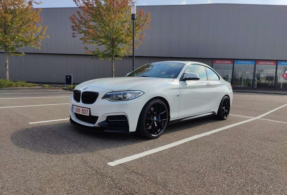 BMW M235i Coupe