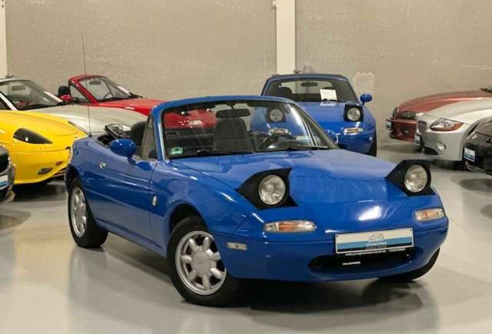 Mazda 1.6i 16v NA  Motor 155.000km  Veel vernieuwd