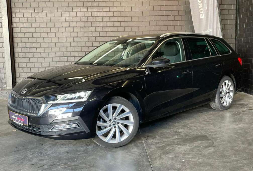 Skoda iV Estate Style 1.4 PHEV 204 CV ** Caméra ** t