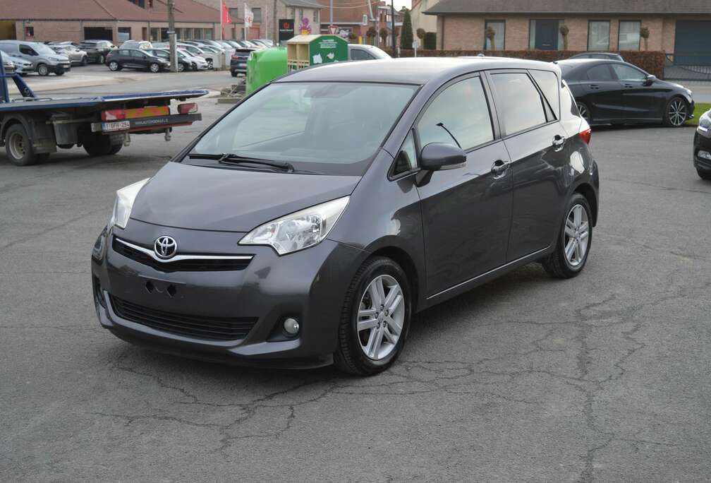 Toyota Verso S 1.33 VVT-i Skyview