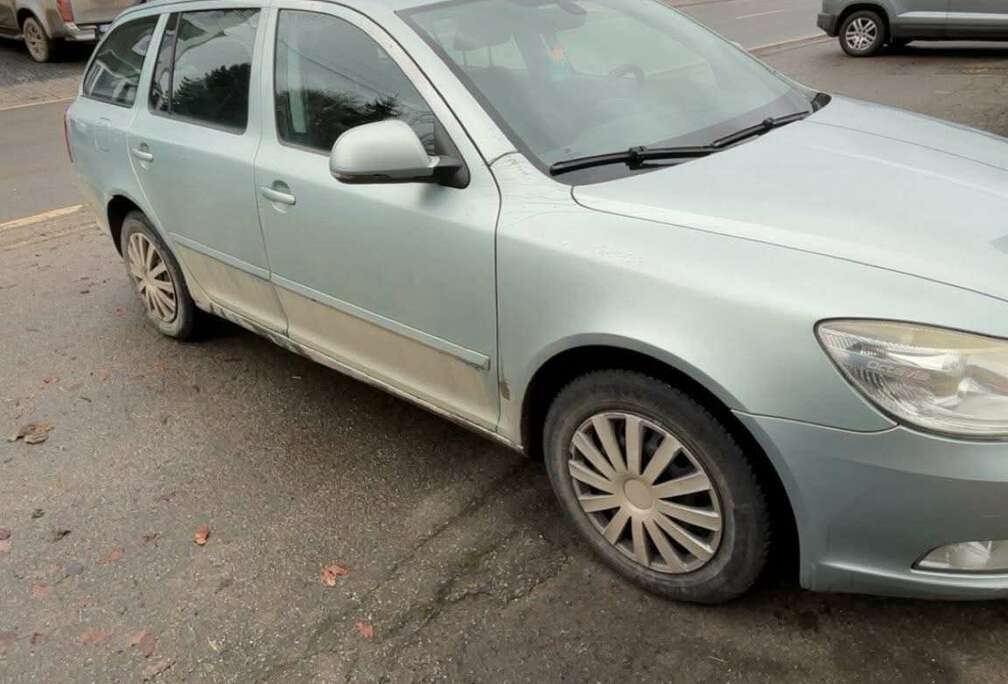 Skoda SW 1.9 TDi Ambiente DSG