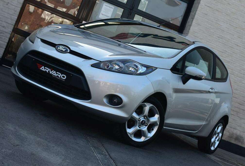 Ford 1.25i Titanium / PDC /  Airco / Topstaat / Garantie