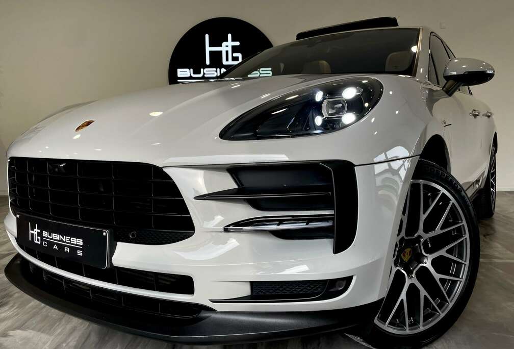 Porsche 2.0/ GRIS CRAYON/ TOIT PANO/ BOSE/ CARNET COMPLET