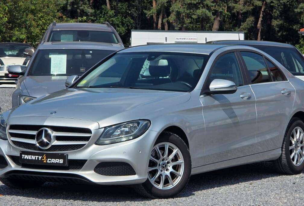 Mercedes-Benz Automaat Airco CruiseC ParkeerS Sedan 5 Deurs *