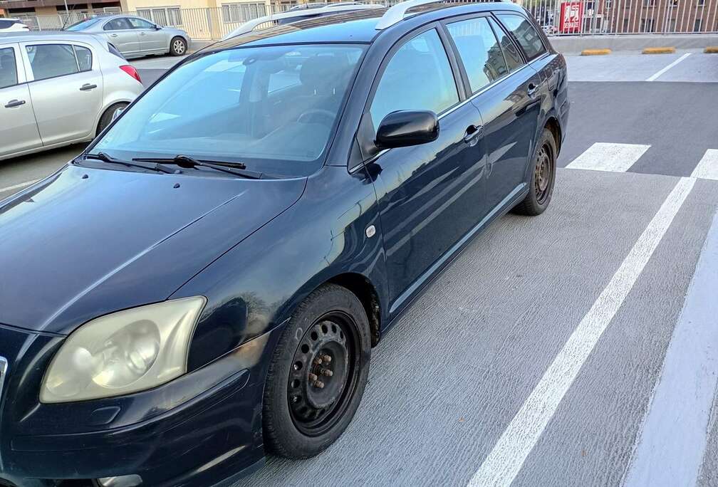 Toyota 2.0 VVT-i Combi Executive