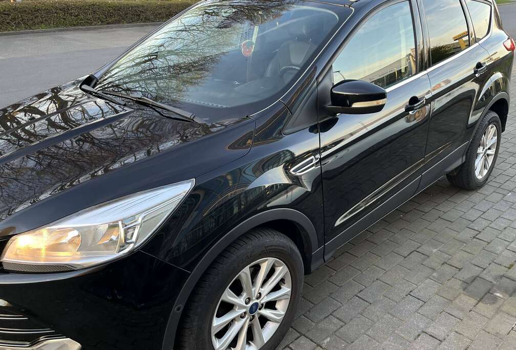 Ford Kuga 2.0 TDCi FWD Titanium  S/S *PANORAMA*Entretiens 100% FORD