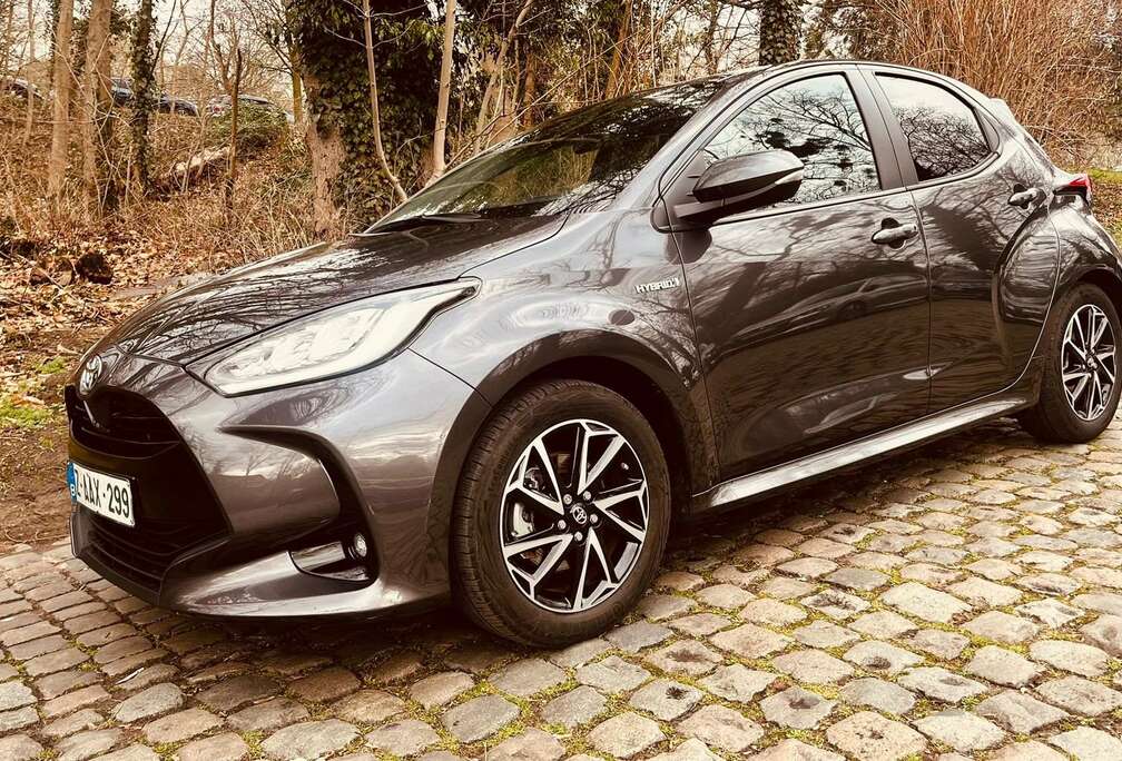 Toyota 1.5i VVT-i HEV E-CVT I-Conic